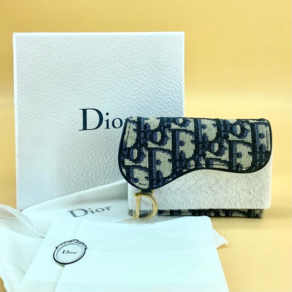Dior Accessories - ✈️sold✈️Brand new Dior SADDLE FLAP CARD HOLDER